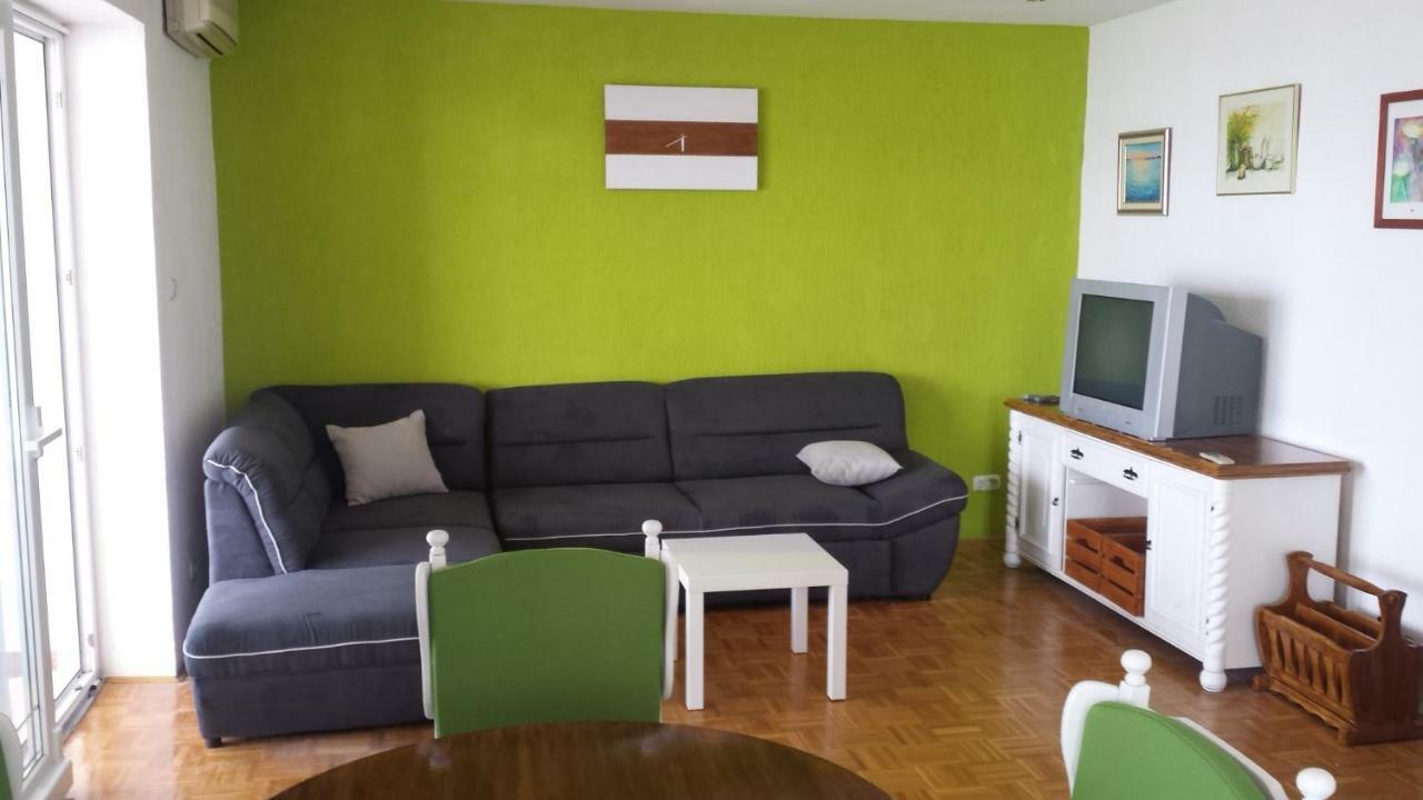 Apartmani Kristijan Єсенице Екстер'єр фото