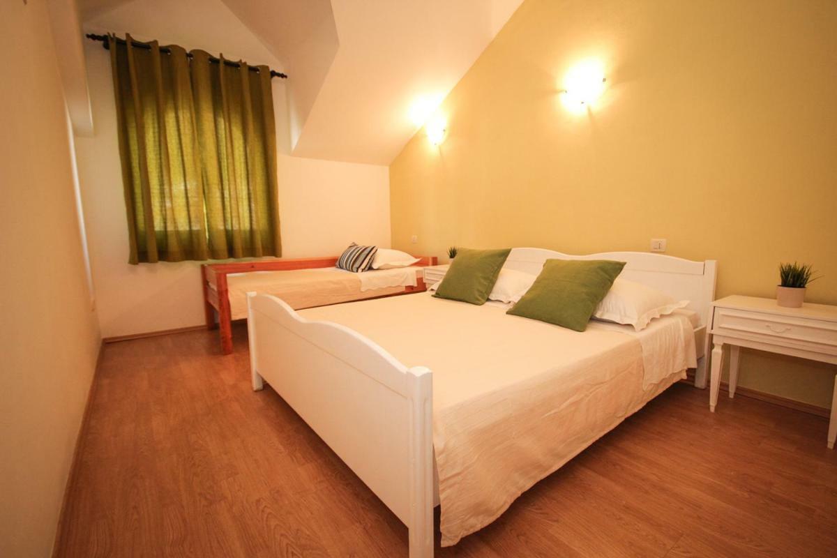 Apartmani Kristijan Єсенице Екстер'єр фото